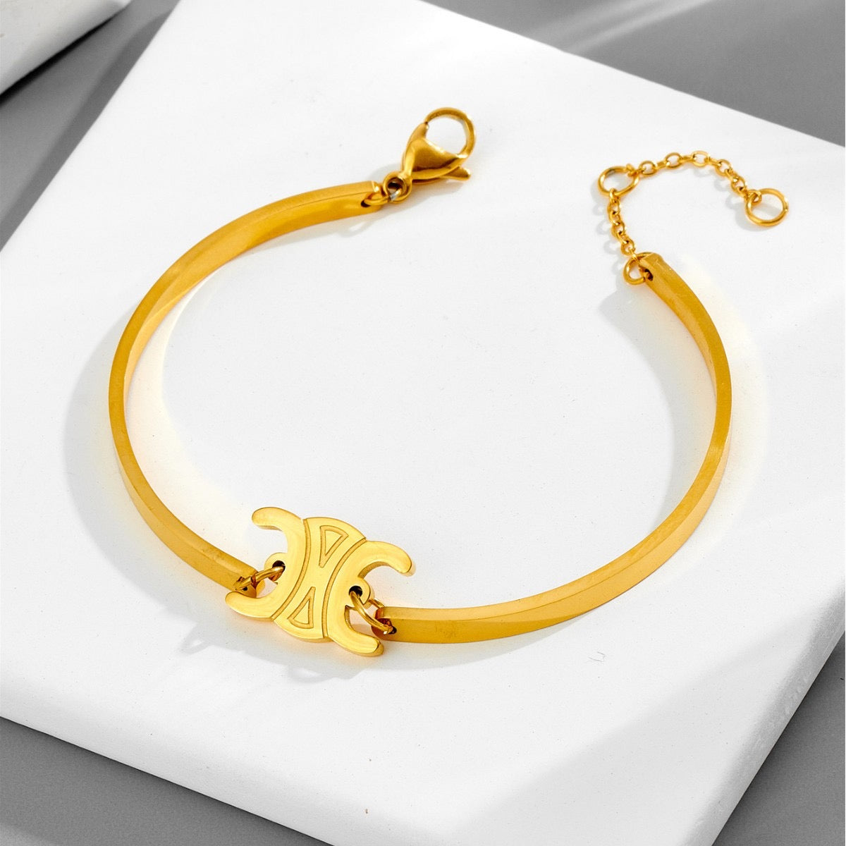 C non tarnish bracelet