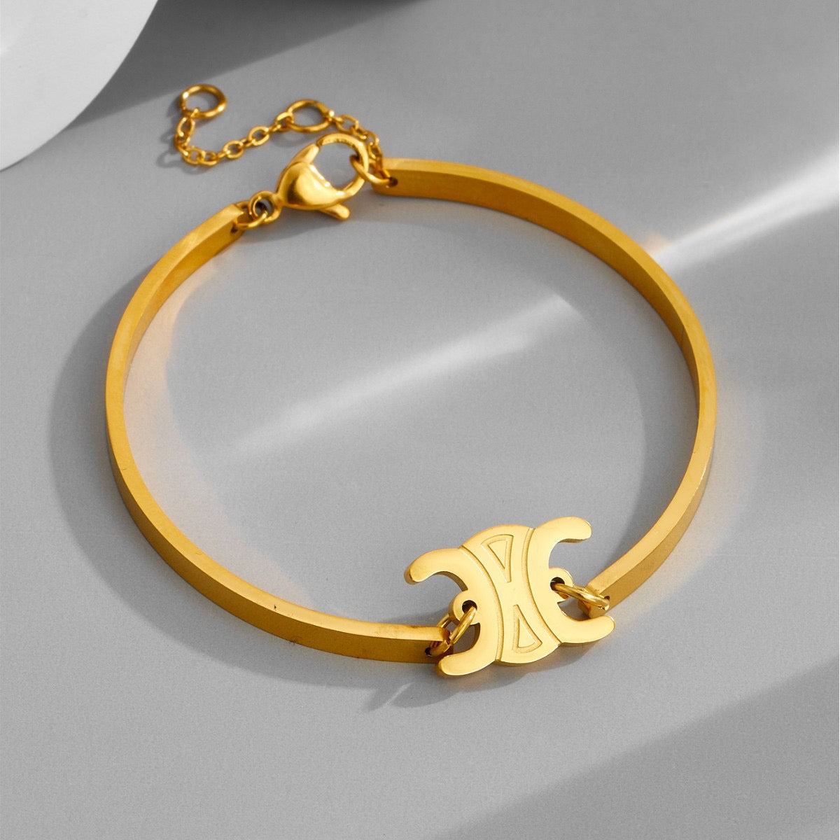C non tarnish bracelet