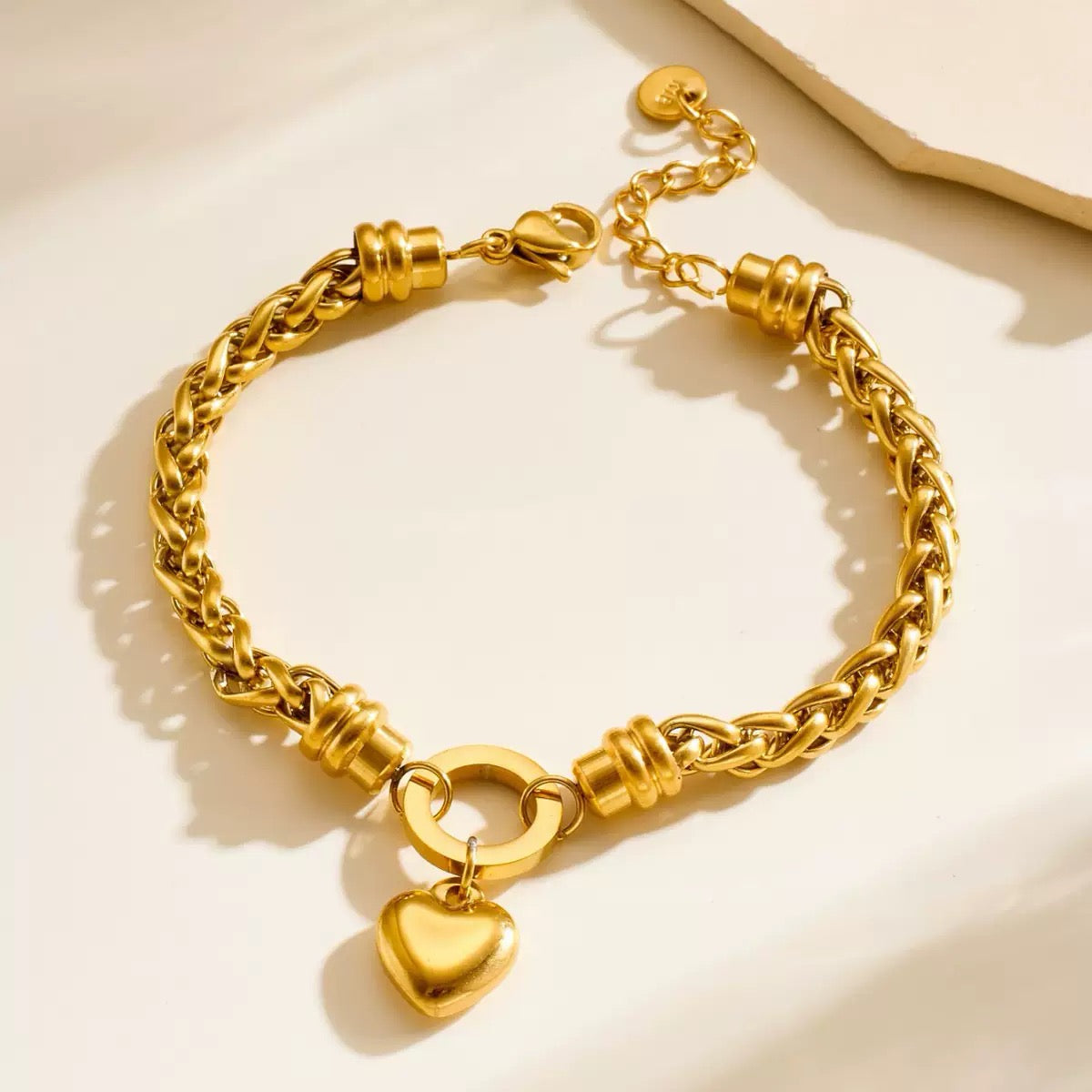 18k Gold Heart Shaped Bracelet