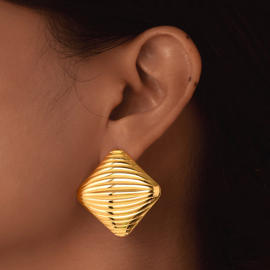 Geometrical squared stainless steel earrings