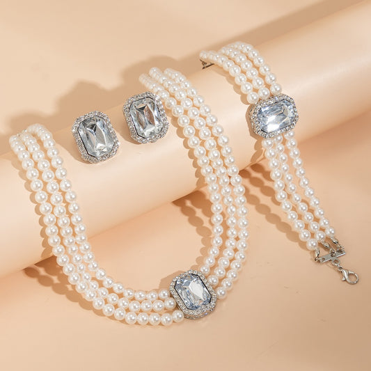 Rhinestone pearl necklace set