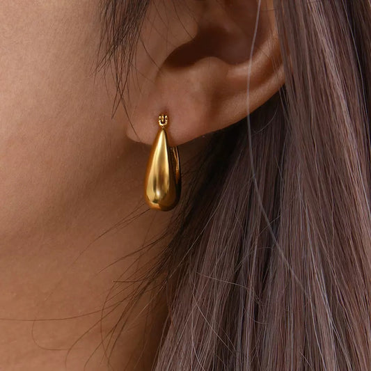 18k U-shaped Gold Earrings