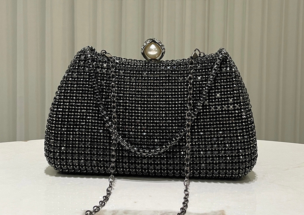 Embellished women’s clutch