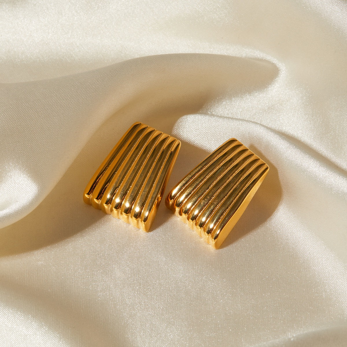 Geometric gold earrings