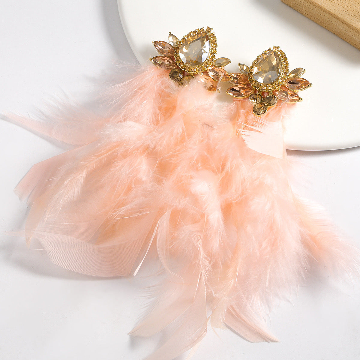 Exaggerated feathers earrings