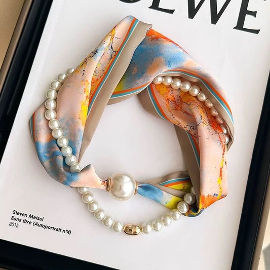 Neck scarf with pearl necklace