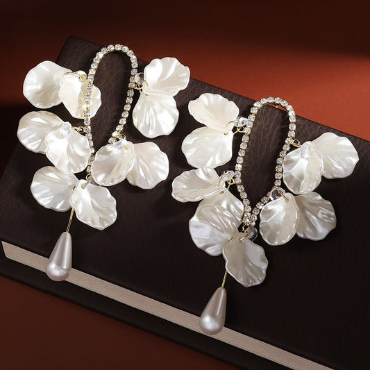 Exquisite white drop earrings