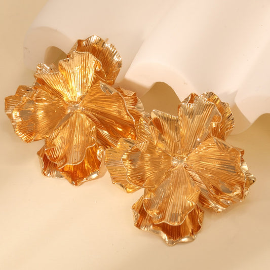 Floral shaped large earrings