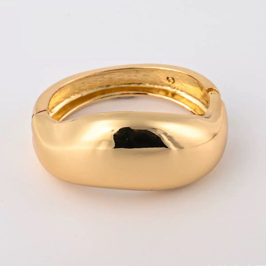 Wide chunky bracelet