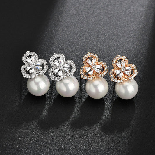 Zircon three leaf pearl earrings
