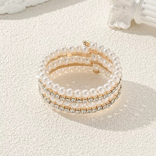 Luxe Pearl bracelet multi-layered