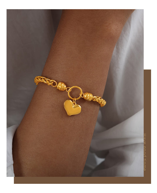 18k Gold Heart Shaped Bracelet