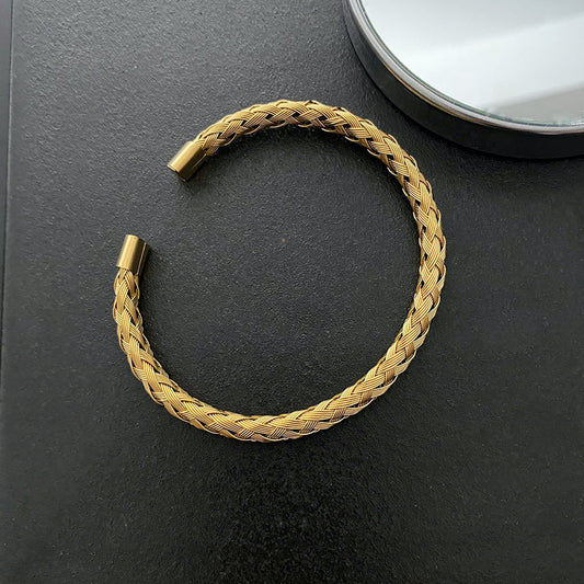 Braided gold bracelet